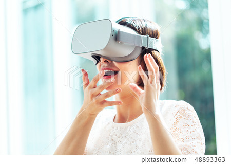 VR female VR female 48893363