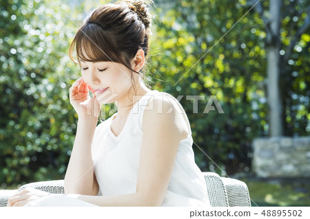 Woman green beauty botanical lifestyle 48895502