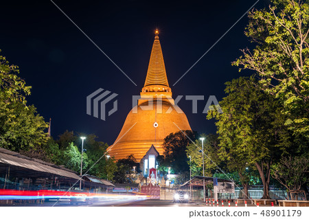 Phra Pathommachedi NakhonPathom 48901179