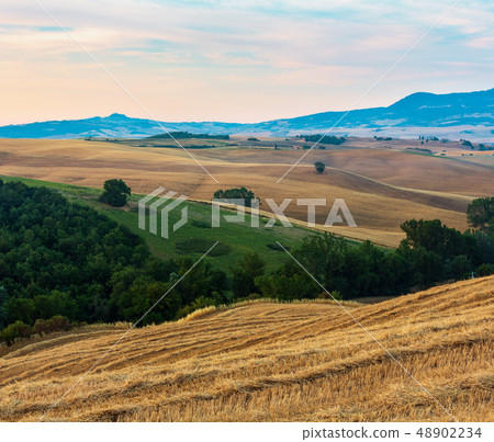Tuscany sunrise countryside, Italy Tuscany sunrise countryside, Italy 48902234