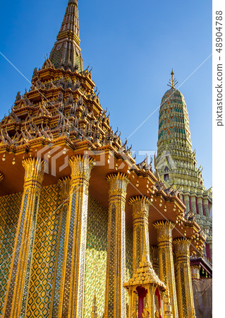 Pramondop Wat Phra Kaew Temple 48904788