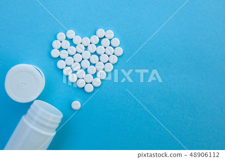 medicine, healthcare and pharmacy concept medicine, healthcare and pharmacy concept 48906112