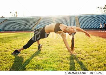 beautiful caucasian girl athlete beautiful caucasian girl athlete 48906266