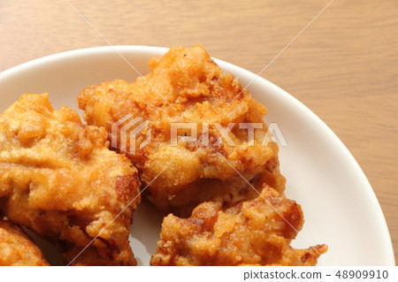 Deep-fried chicken. 48909910
