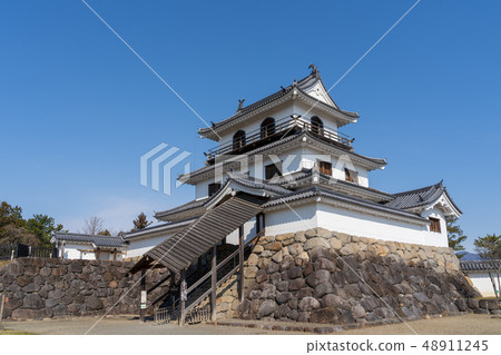 Blue sky and Shiraishi castle Blue sky and Shiraishi castle 48911245