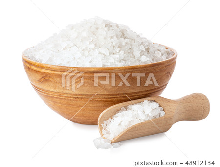 sea salt in ceramic bowl 48912134