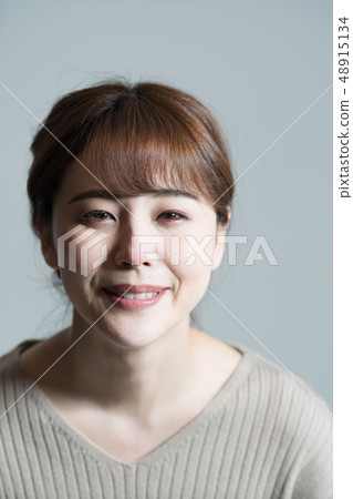 Crying face 48915134