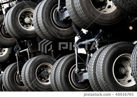 Trailer yard 48916765