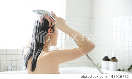女人洗澡 女人洗澡 48916782