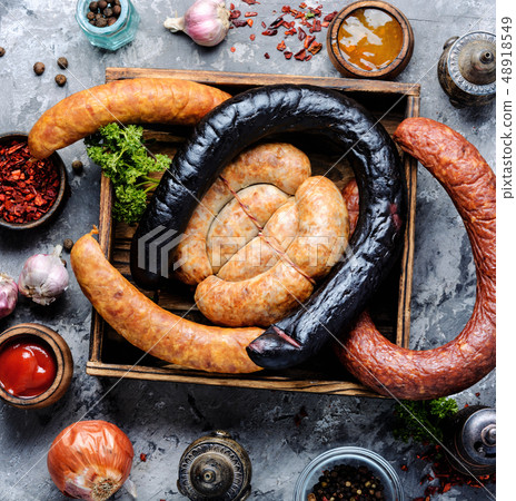 Smoked meats and sausages 48918549