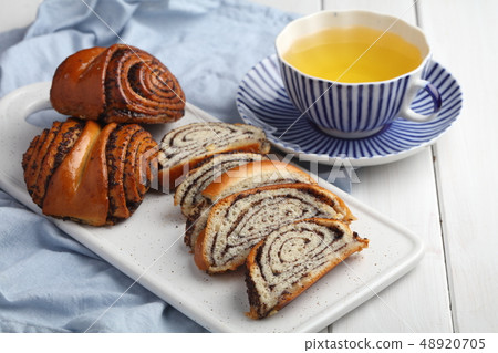 Poppy seed rolls and green tea Poppy seed rolls and green tea 48920705