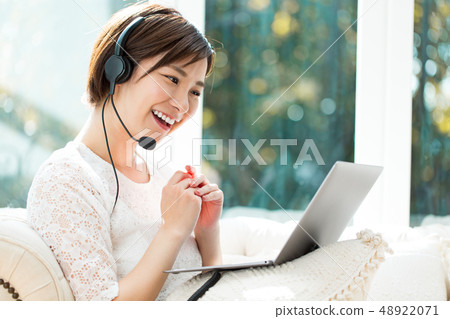 計算機在線女性家庭家 計算機在線女性家庭家 48922071