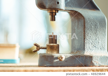 vise on the table in the workshop 48929644