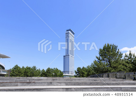 Osaka Rinku Gate Tower Building 48931514