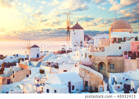 Santorini island, Greece. Romantic dawn  48932413