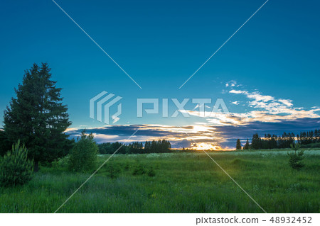 Beautiful sunset on a summer evening. 48932452