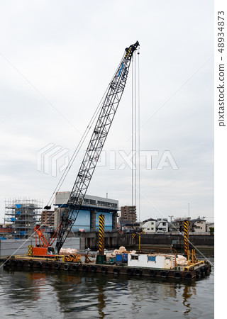 Floating crane 48934873