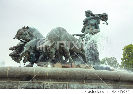 Gefion Fountain, Copenhagen, Denmark Gefion Fountain, Copenhagen, Denmark 48935025