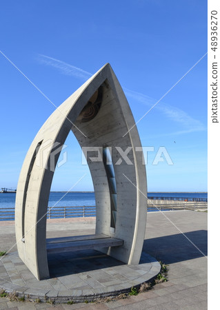 Wajima painted bench (Wajima City Marine Town) 48936270