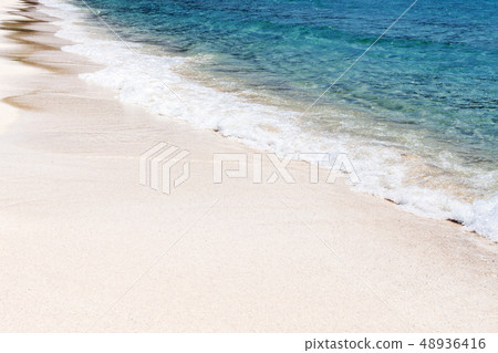 Summer vacation on tropical beach and ocean sea 48936416