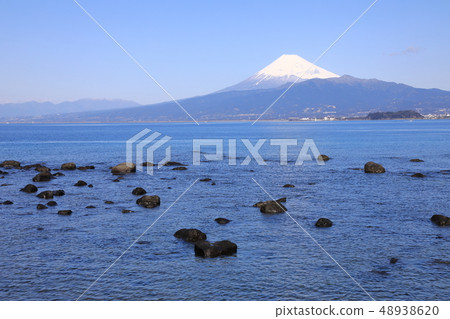 從駿河灣看到的富士山 從駿河灣看到的富士山 48938620