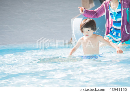 Resort pool Resort pool 48941160