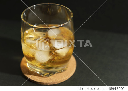 威士忌 威士忌 48942601