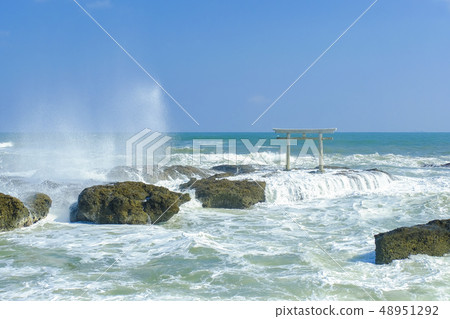 Reef, Torii and Rough Wave 2 Reef, Torii and Rough Wave 2 48951292