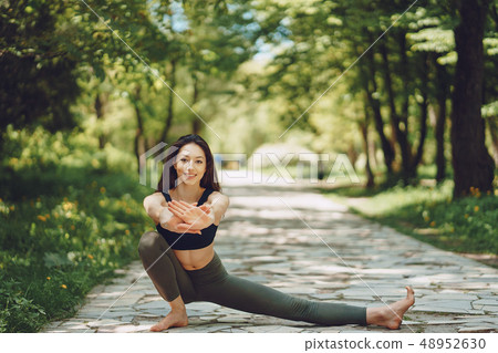 yoga girl 48952630