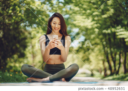 yoga girl 48952631