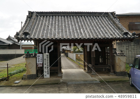 [Shikoku 36 Fudo Sacred Ground] No. 30 [New Shikoku Mandala Sacred Ground] No. 19 Shikoku Sacred Ground Okunoin Myoonji Niomon, Mitoyo City, Kagawa Prefecture 48959811
