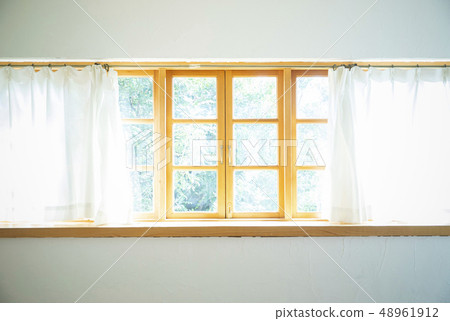 A window A window 48961912