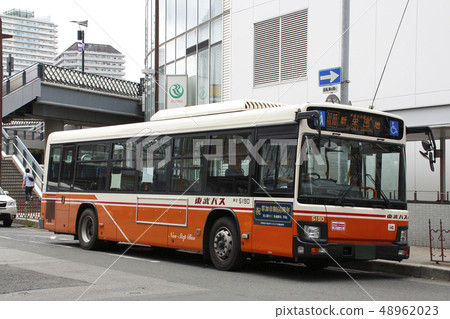 Tobu bus (60th anniversary of Soka city system) stopping at Kawaguchi Station east exit 48962023