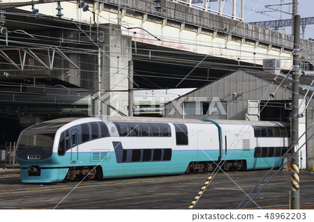 大宮綜合車輛中心正在檢查的251系列列車 大宮綜合車輛中心正在檢查的251系列列車 48962203