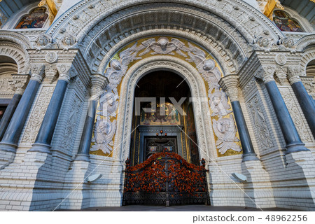 Close up entrance to Kronstadt or Nicholas Marine Cathedral in St.Petersburg 48962256