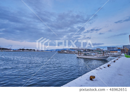 Port around Kanemori Red Brick Warehouse in winter Port around Kanemori Red Brick Warehouse in winter 48962651