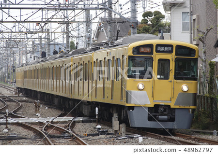[SS] Seibu Shinjuku Line 2000 Series (Express - 10-car formation: Seibu Shinjuku ⇔ Honkawagoe) 48962797