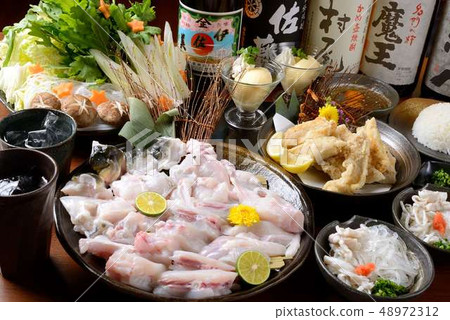 Japanese-Fugu hot pot dishes Japanese-Fugu hot pot dishes 48972312