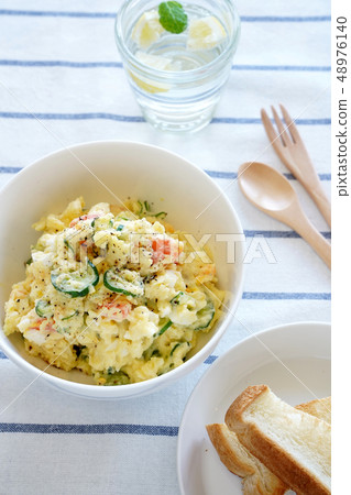 Holiday brunch (potato salad) 48976140