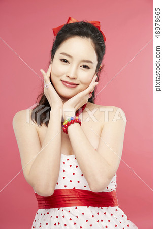 Women beauty 48978665