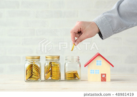 Men who save housing money 48981419