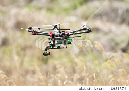 Hexcopter in flight Hexcopter in flight 48981874