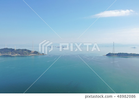 Emerald green sea in Amakusa (Kumamoto Prefecture) 48982086