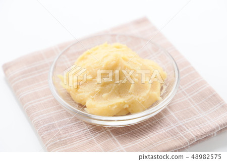 Saikyo white miso 48982575