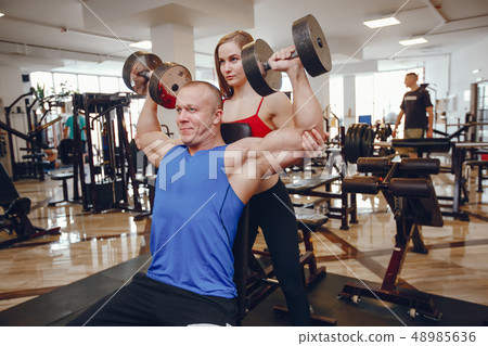 friends in a gym friends in a gym 48985636