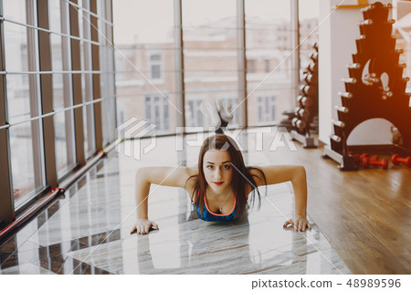 girl in a gym 48989596
