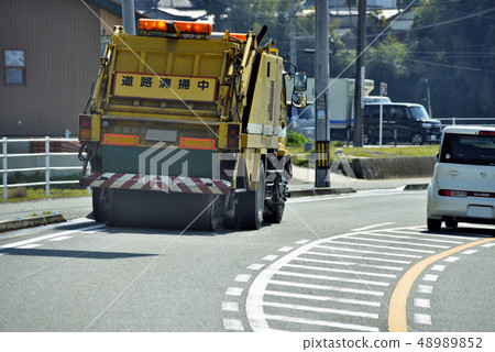 一輛清掃車 48989852