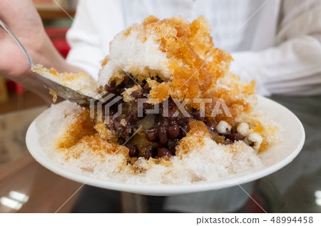 famous Taiwan snacks of shave ice 48994458
