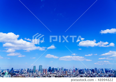 Blue sky Tokyo big city scenery Contrast strong Blue sky Tokyo big city scenery Contrast strong 48994822