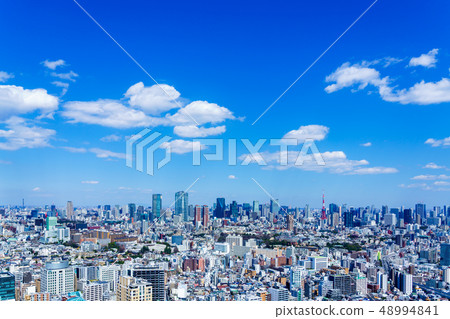 Blue sky Tokyo big city scenery Contrast strong Blue sky Tokyo big city scenery Contrast strong 48994841